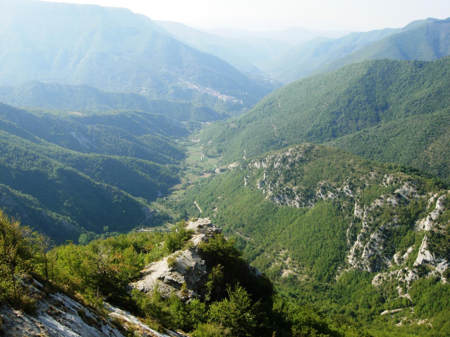 Panorama sulla Valle del Simbrivio (foto Antonello Sica)