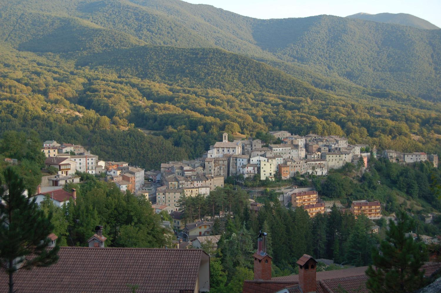 In vista di Filettino, al termine della prima tappa (foto Arduino Fratarcangeli)