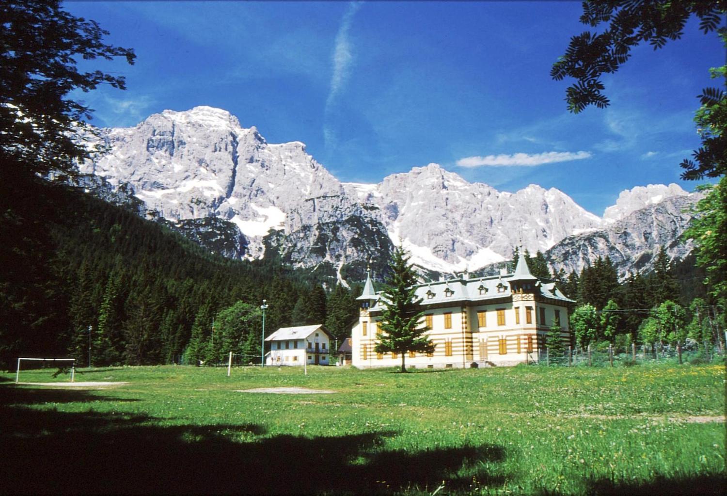 La Casa dei Salesiani di Don Bosco a Valgrande (foto Italo Zandonella Callegher)