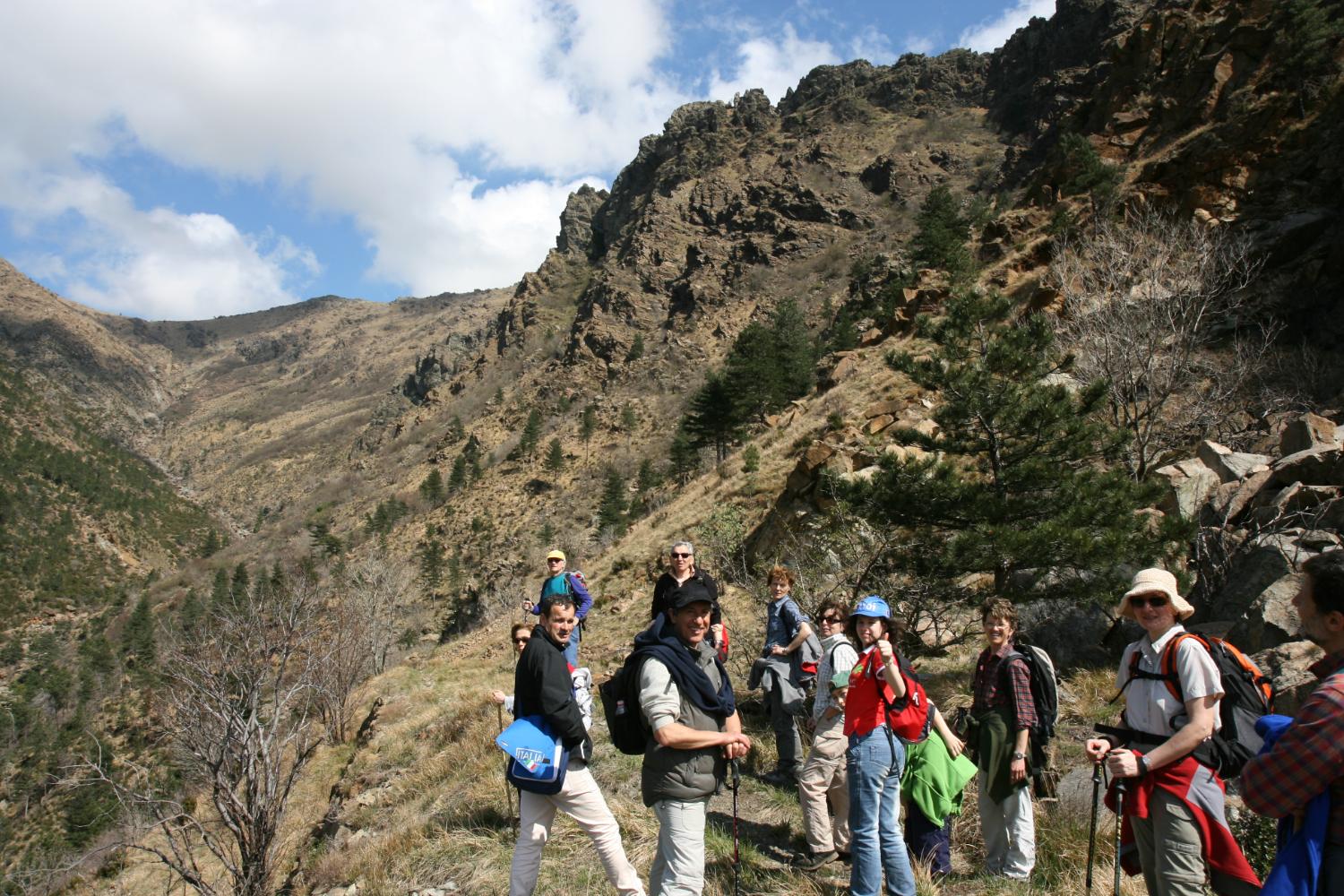 L’alta valle del Rio Baiardetta e la parte settentrionale della Baiarda dalle cave (foto Andrea Ghirardini)