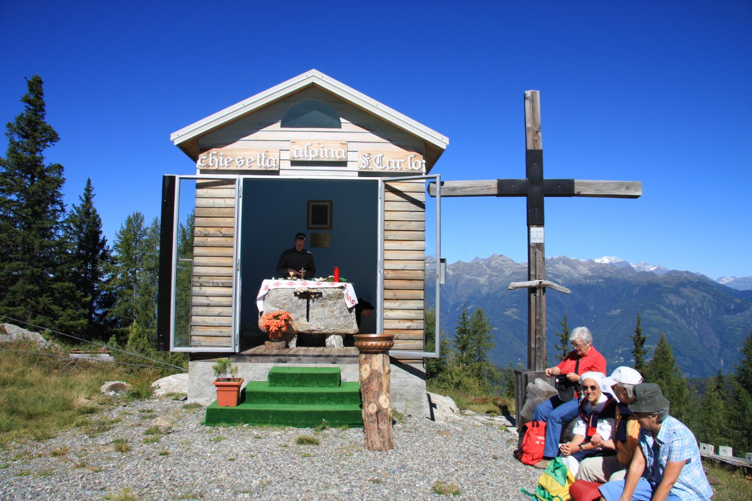 La chiesetta alpina di San Carlo, al termine del Sentiero Frassati (foto Pierguido Vottero)