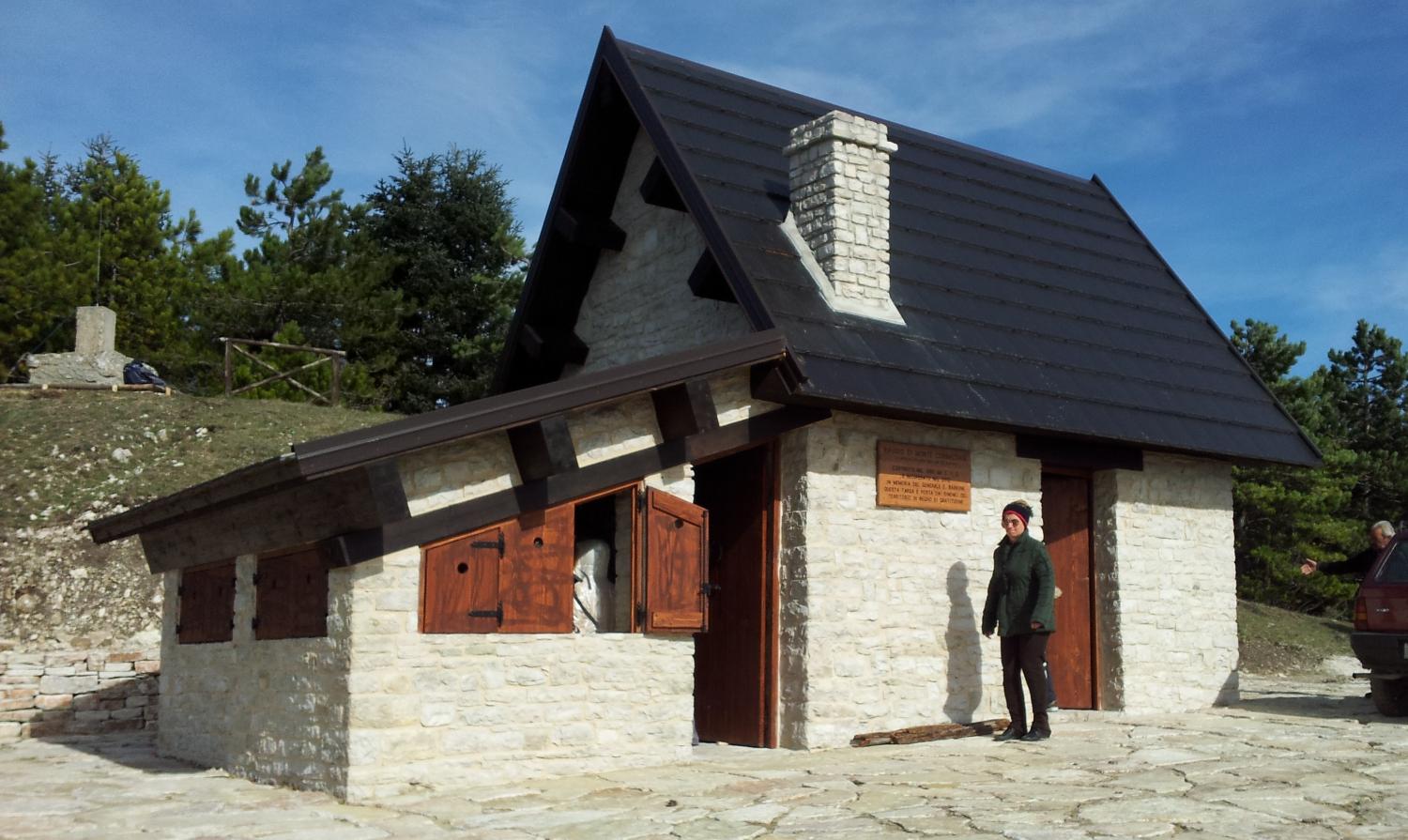 Il rifugio di Monte Cornacchia (foto Archivio Michele Del Giudice)