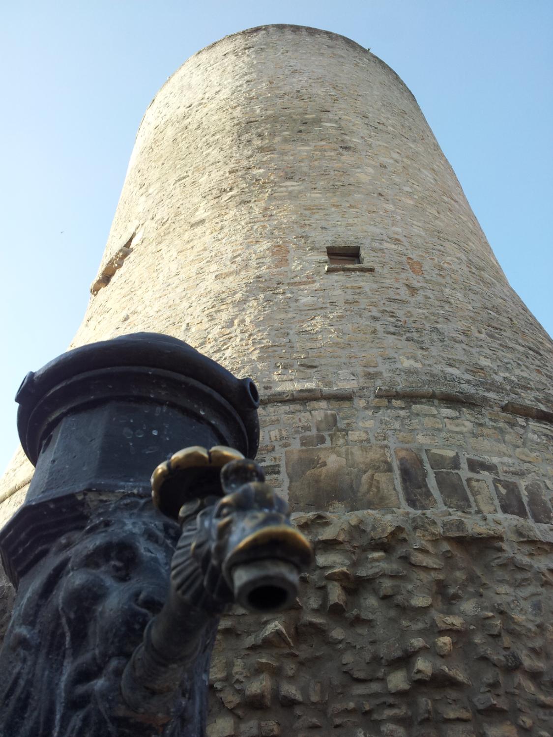 Biccari, la Torre bizantina (foto Archivio Michele Del Giudice)