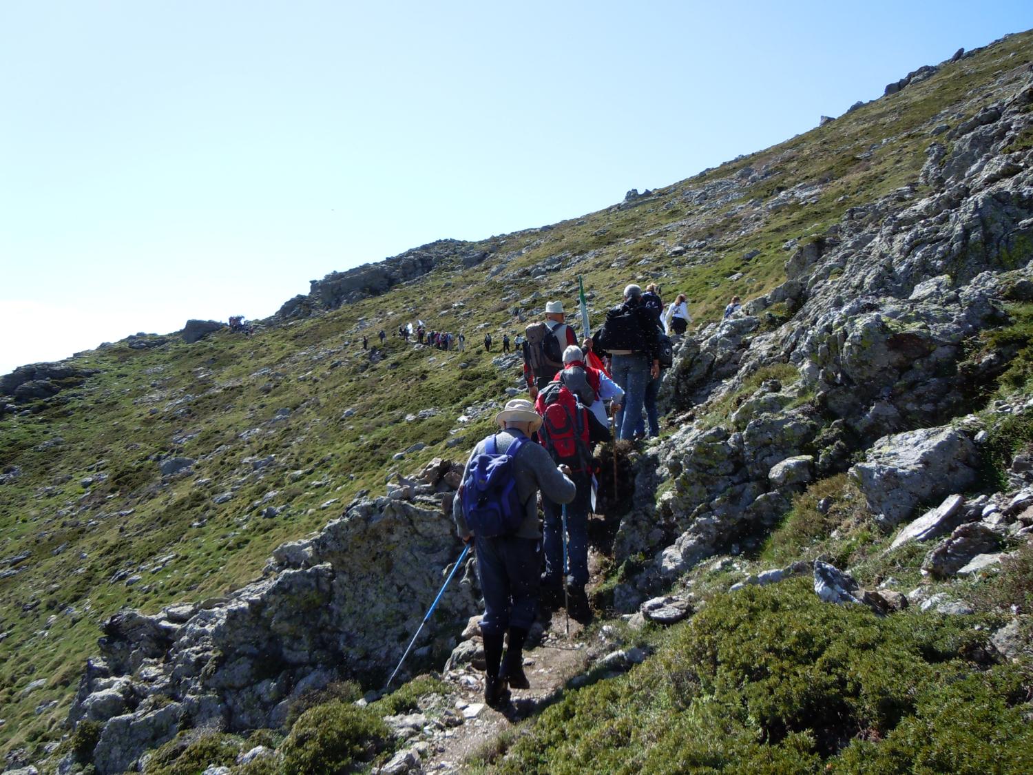 Salendo da Fonni sul sentiero CAI 702 (foto Antonello Sica)