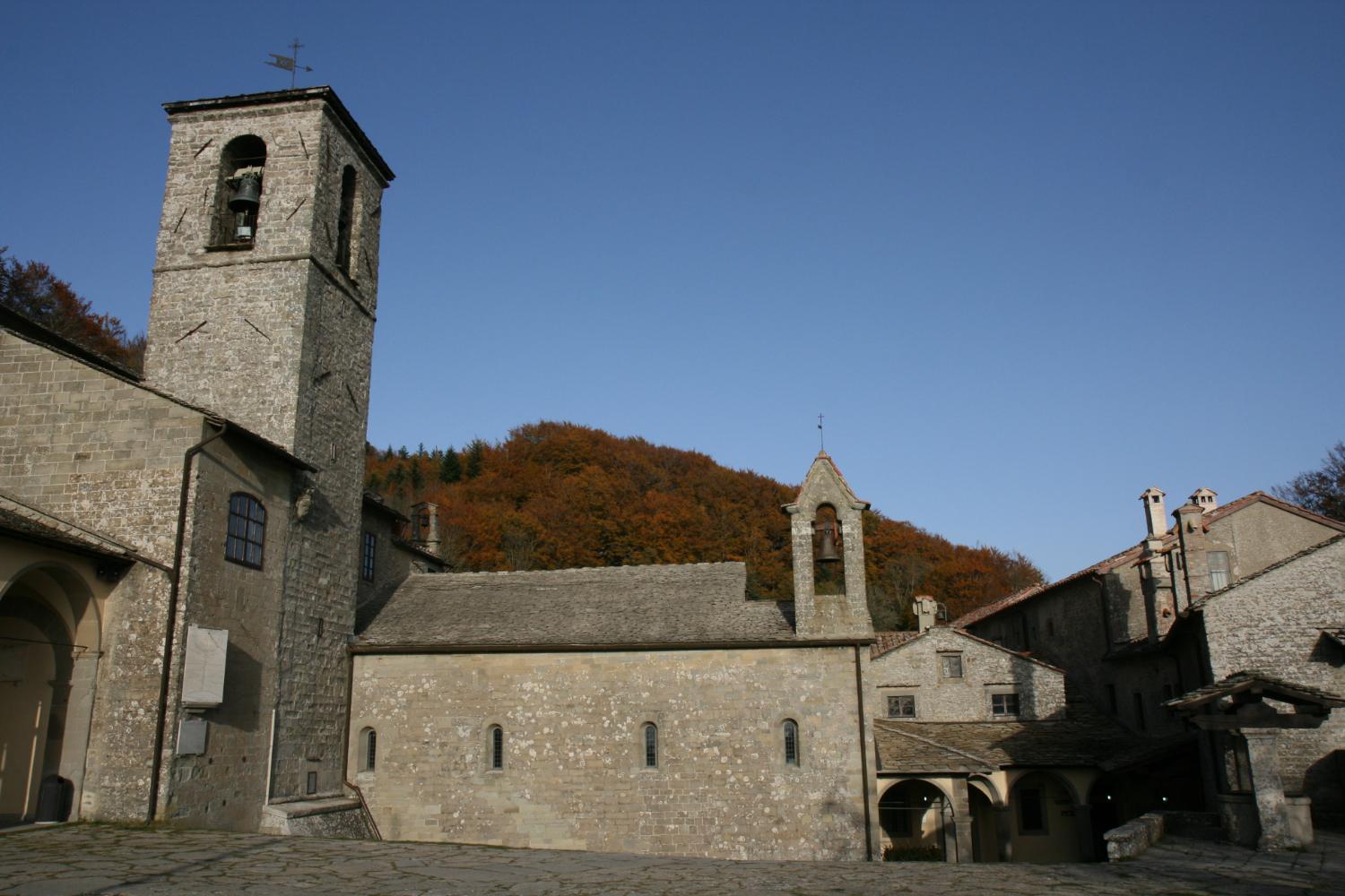 Piazzale del santuario (foto Andrea Ghirardini)