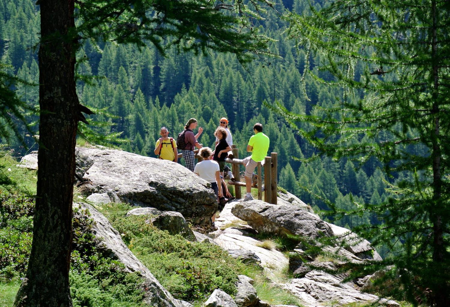 Il poggio panoramico sotto il Pian di Céres (foto Franco Grosso)